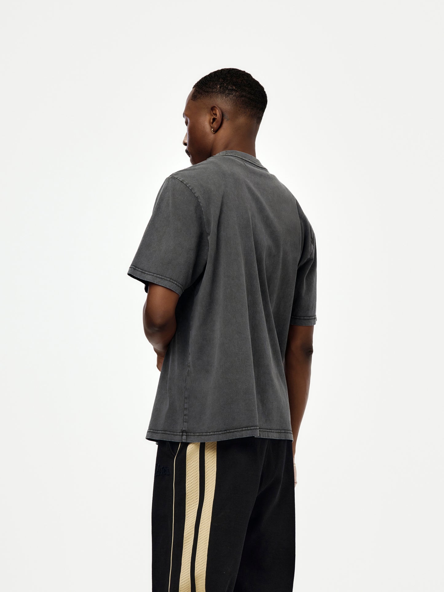 ANOTHER COUNTRY TEE (VINTAGE BLACK)