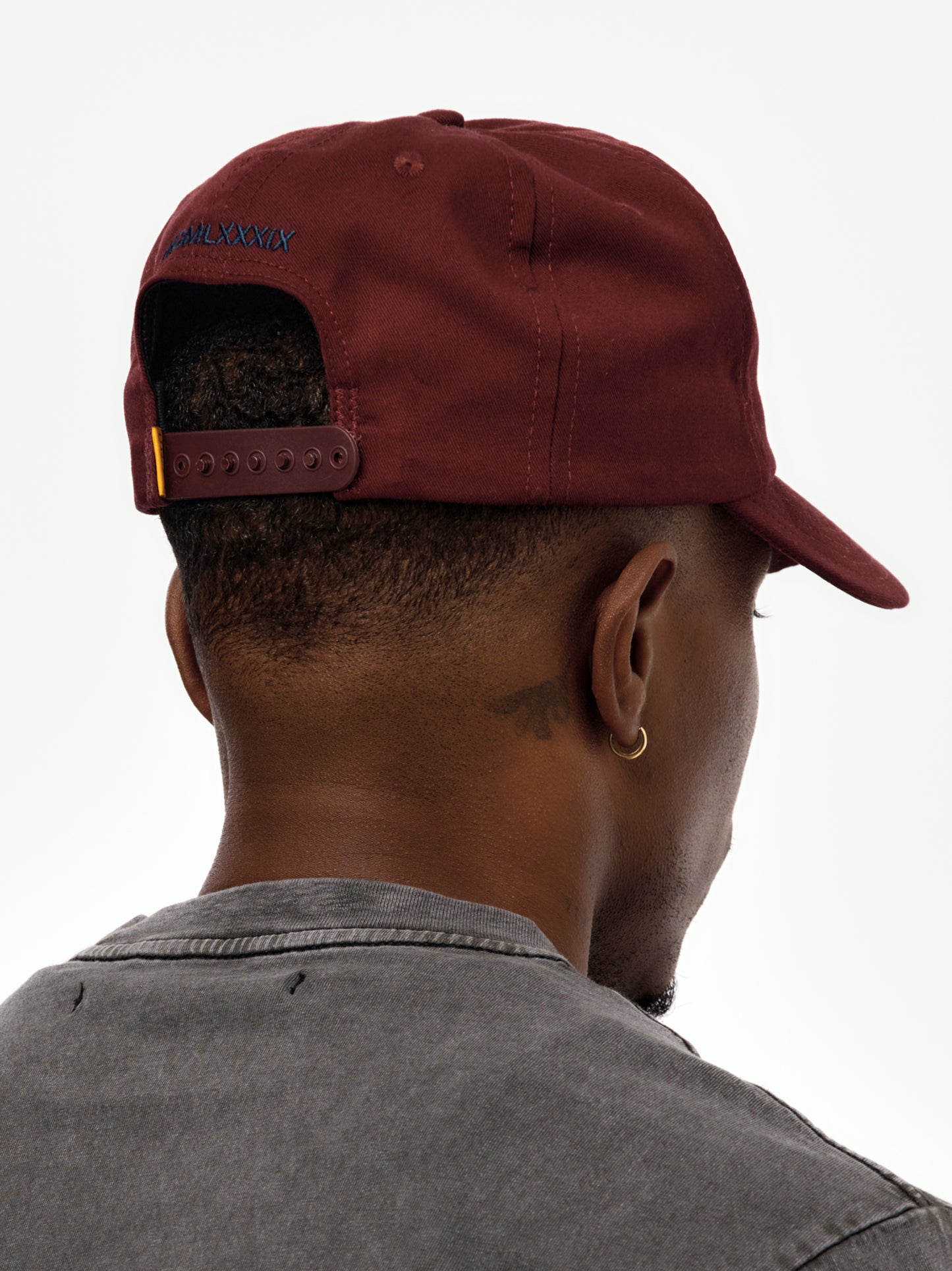 UNLA LAUREL CAP (MAROON)