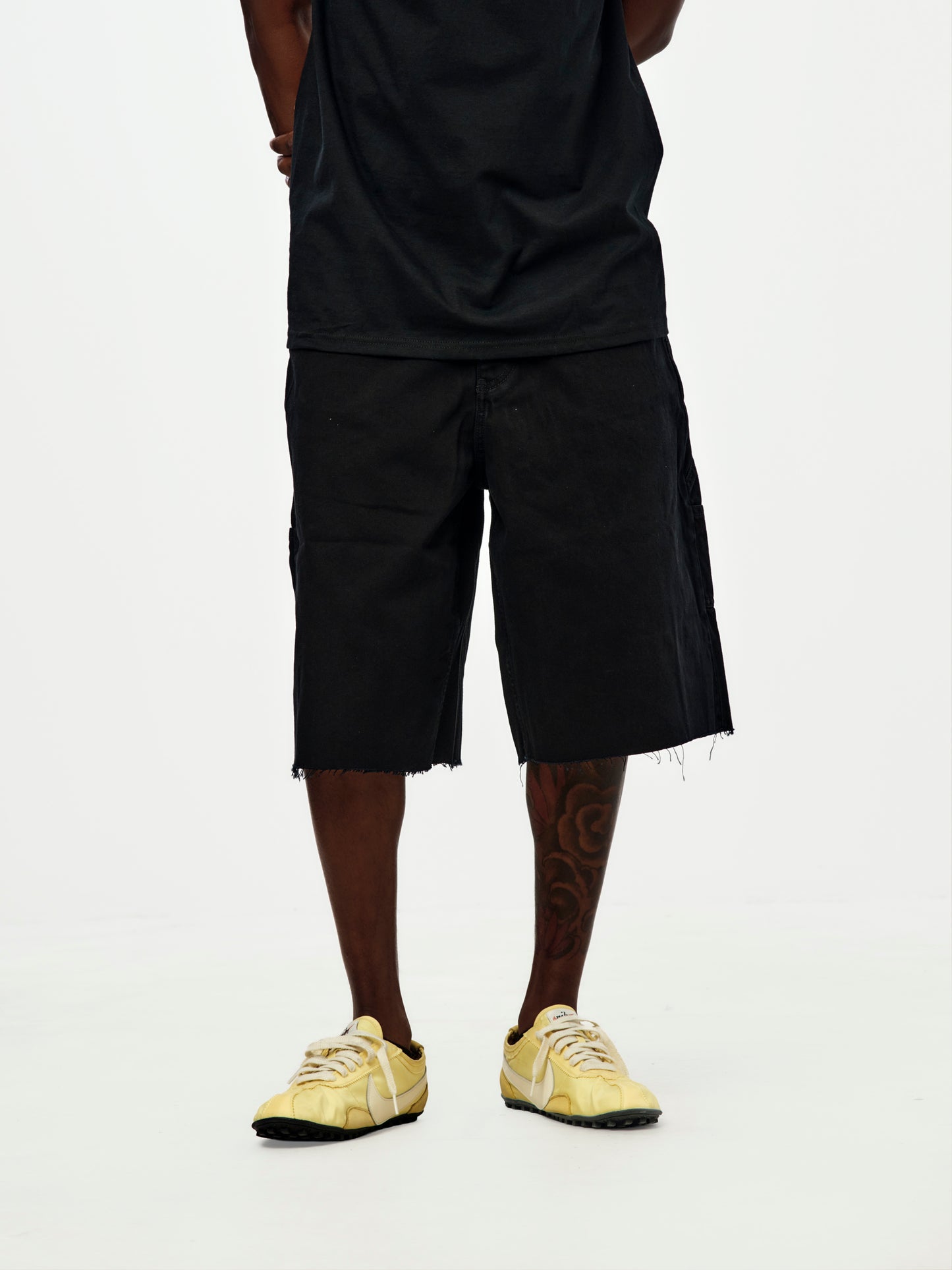 RAW CUT 5-POCKET SHORT (OVERDYED BLACK)
