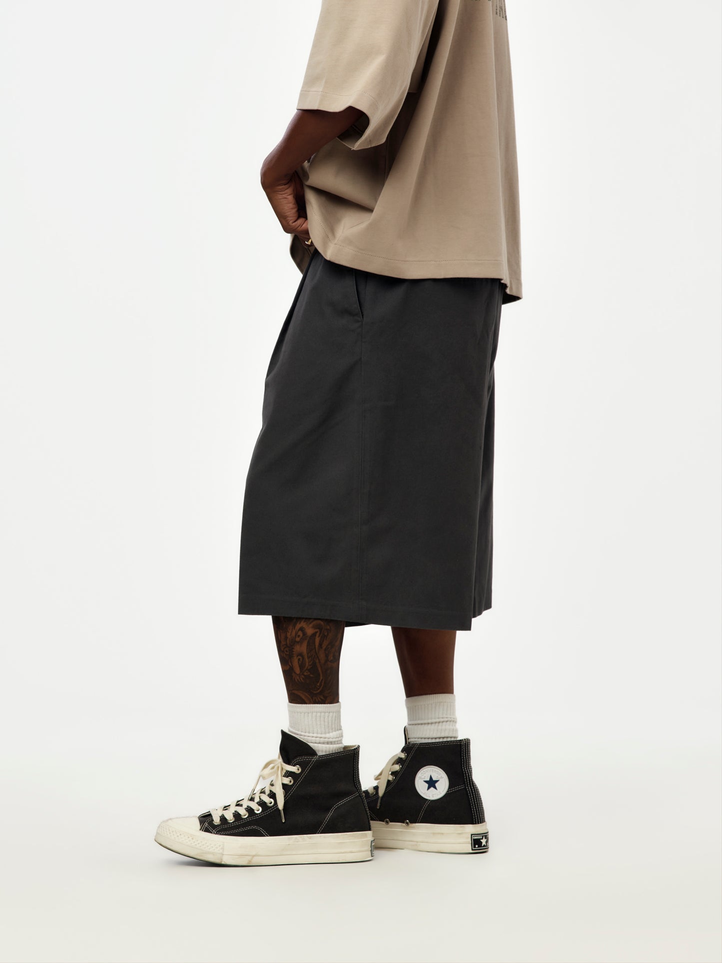 RELAXED DRAWSTRING SHORT (IRON GREY)