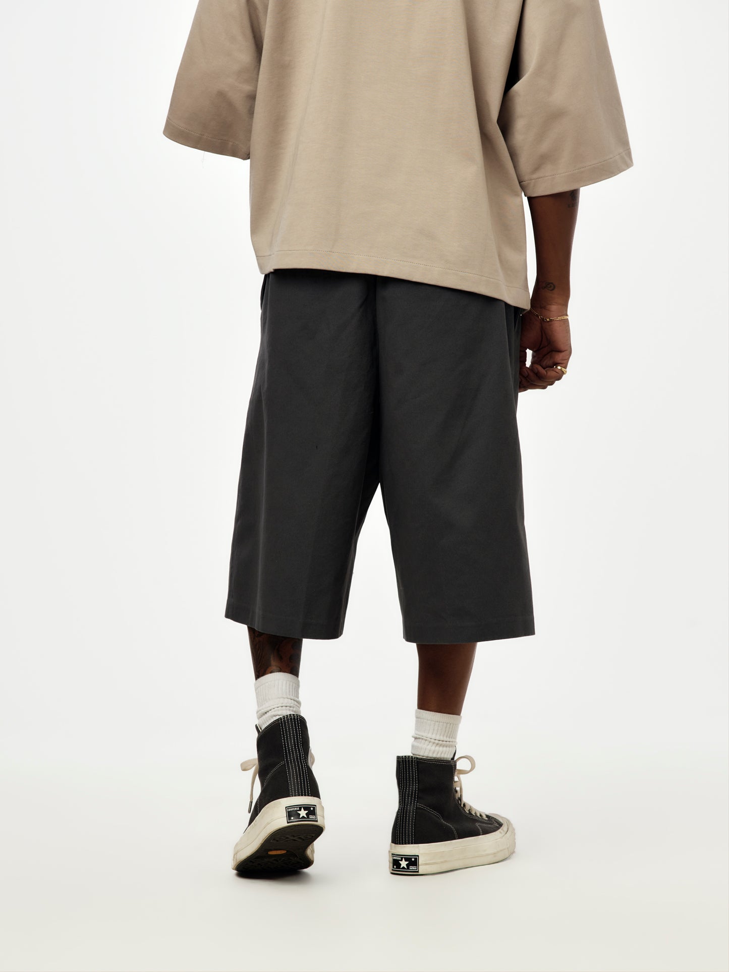 RELAXED DRAWSTRING SHORT (IRON GREY)