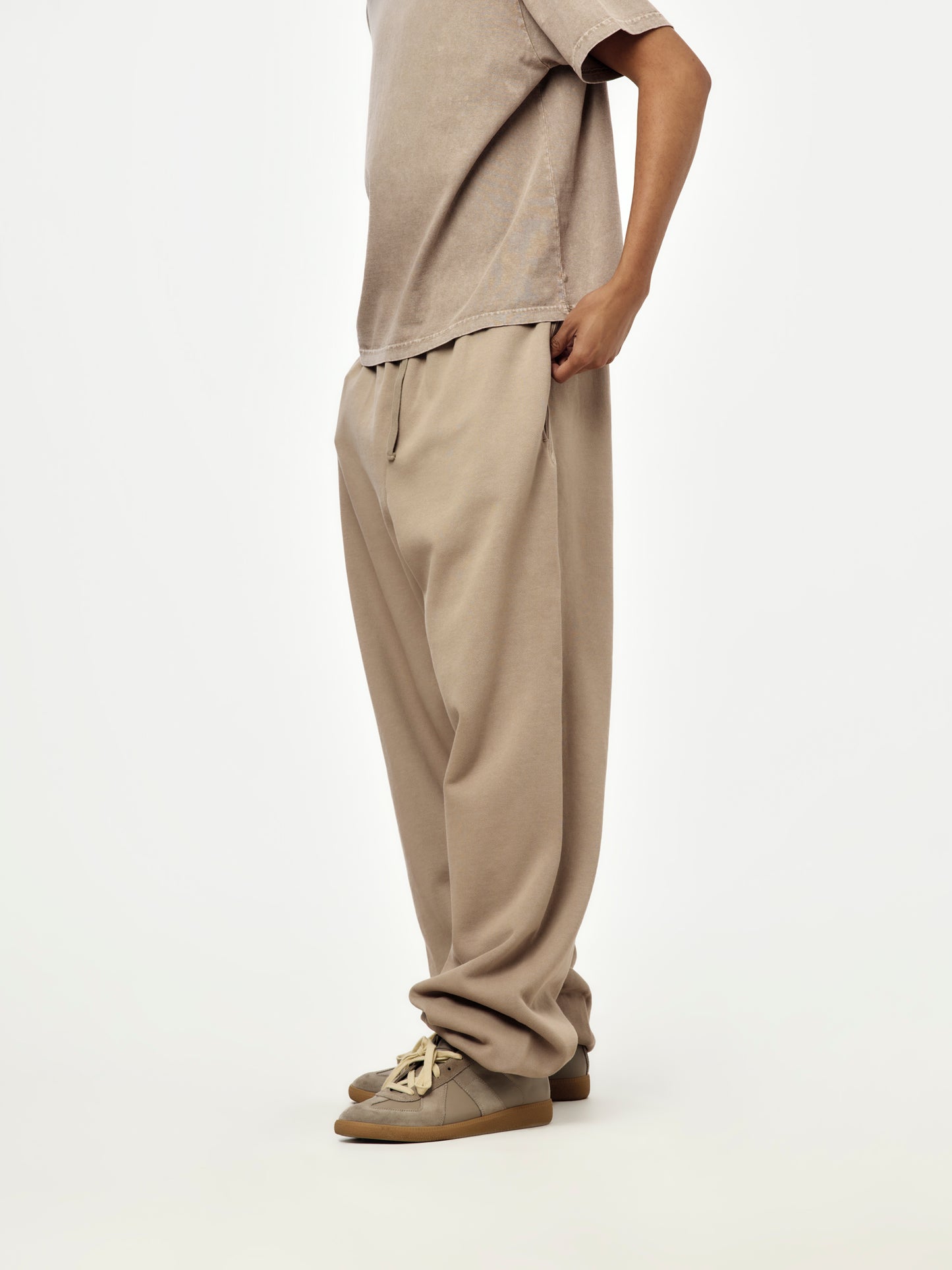 baggy jogger sweatpants (dune)
