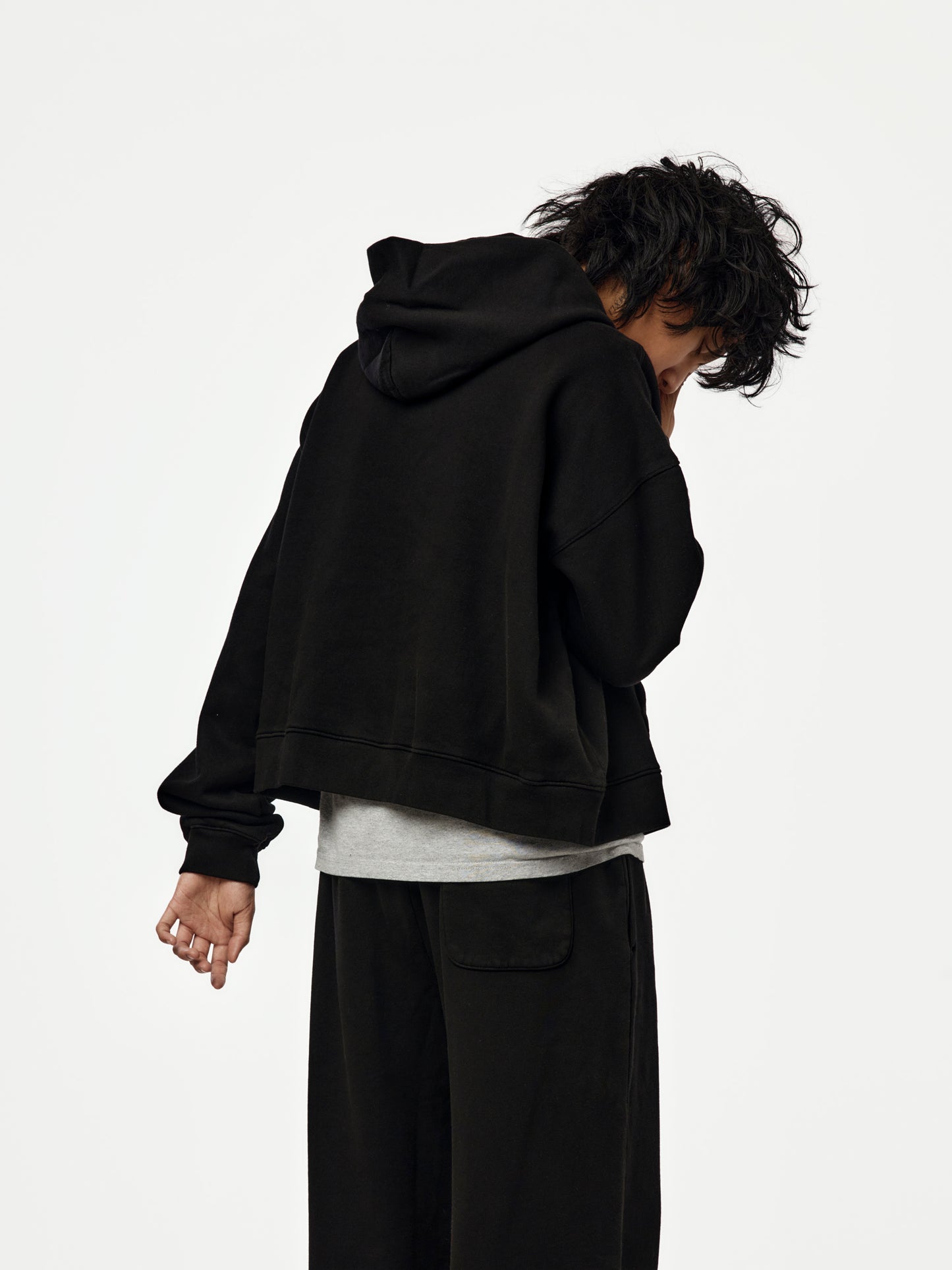 box crop hoodie (black)