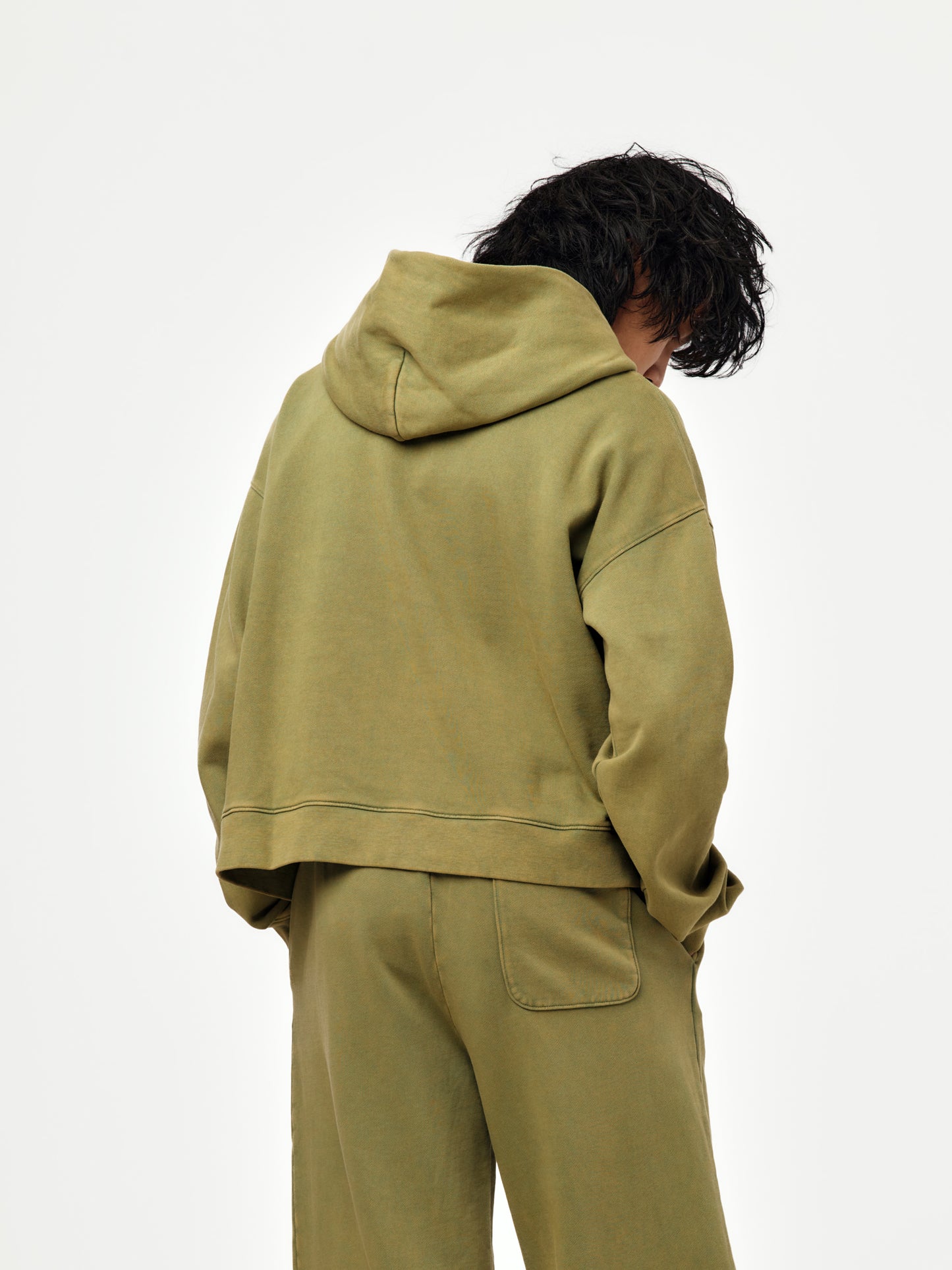 box crop hoodie (washed green olive)