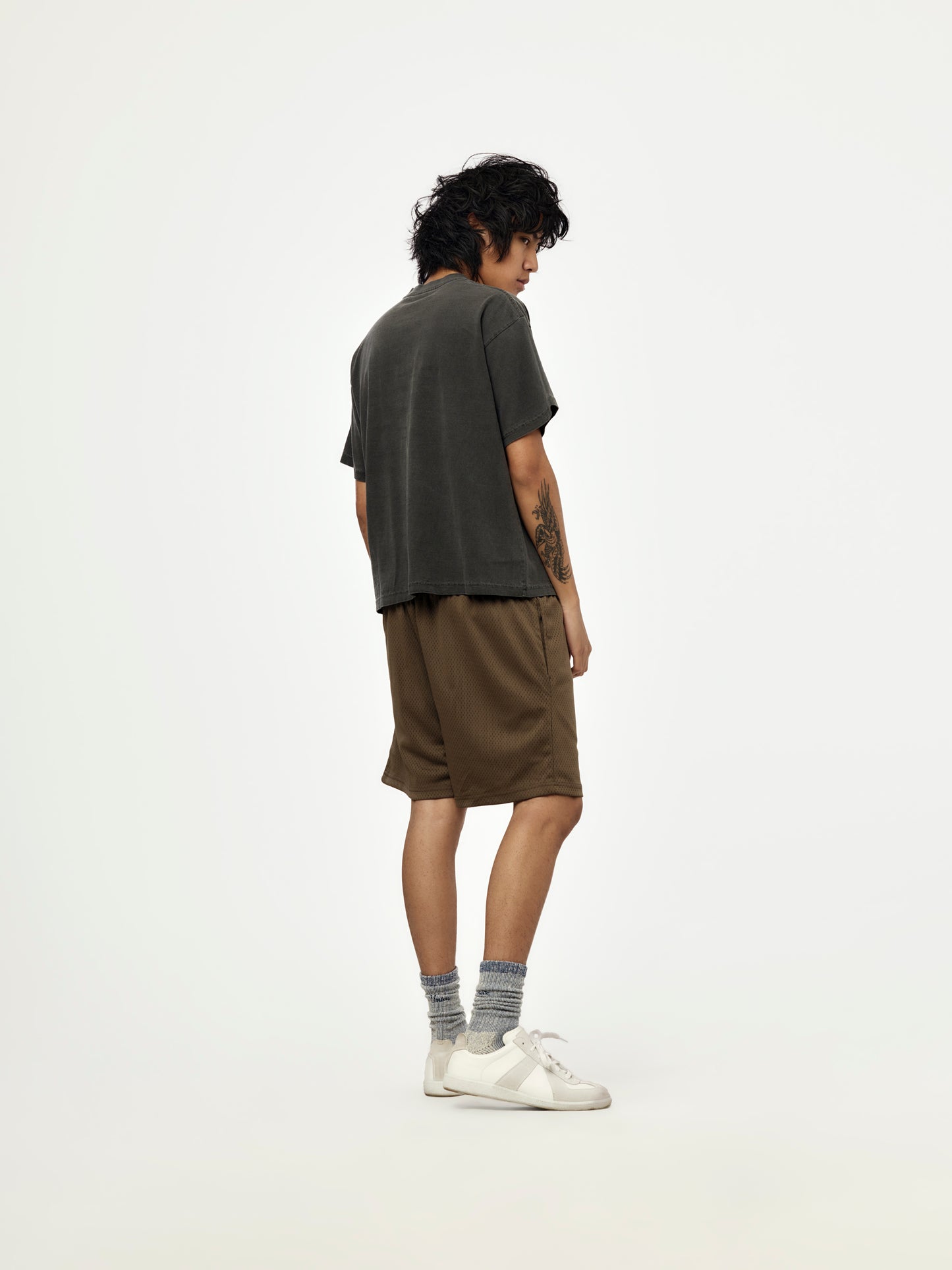 box crop tee (pigment black)