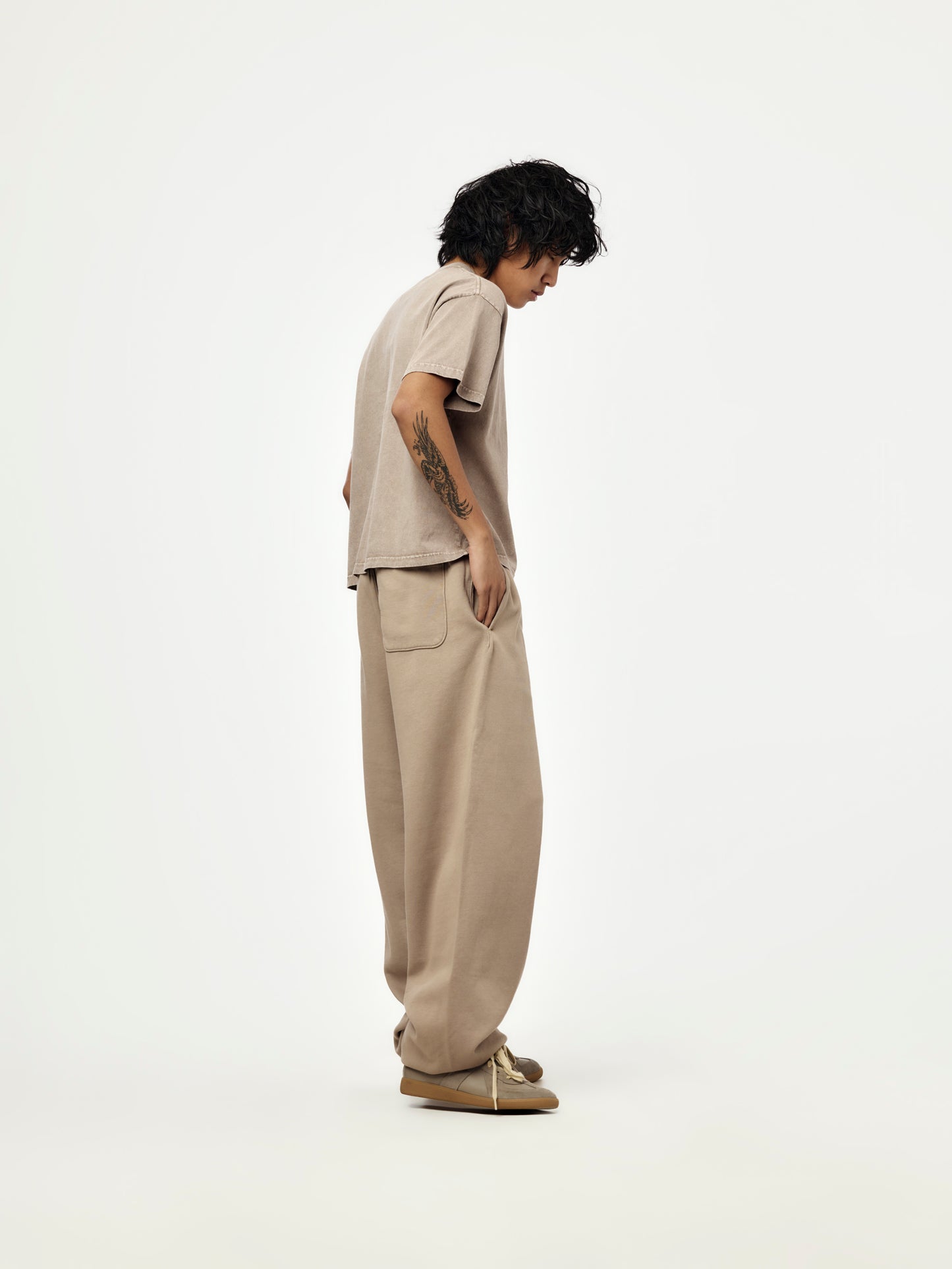 box crop tee (washed dune)