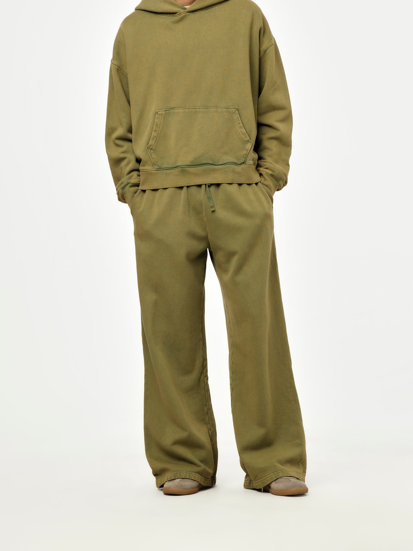 wide leg sweatpants (washed green olive)