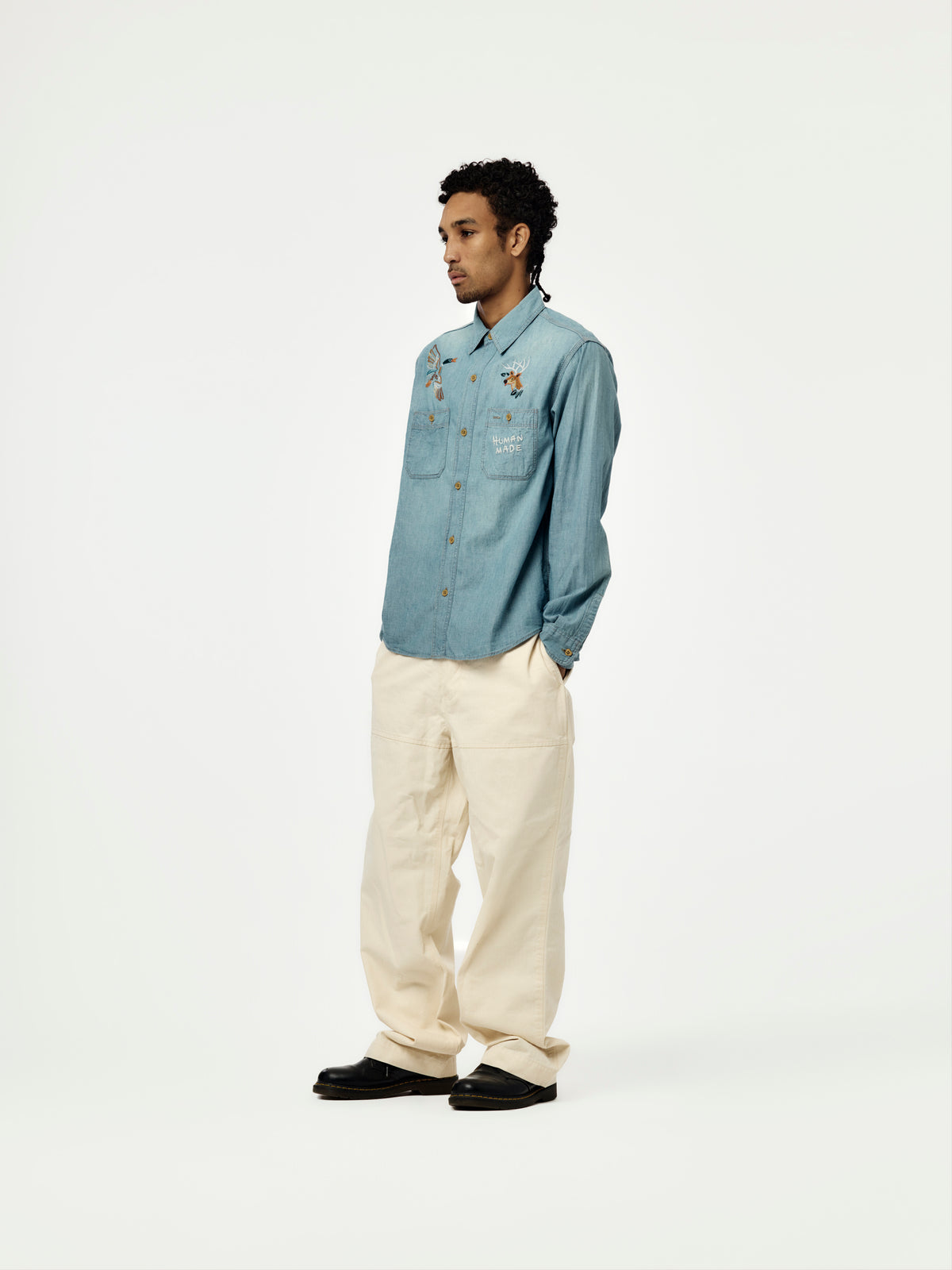 EMBROIDERED CHAMBRAY SHIRT (BLUE) - HM32SH005