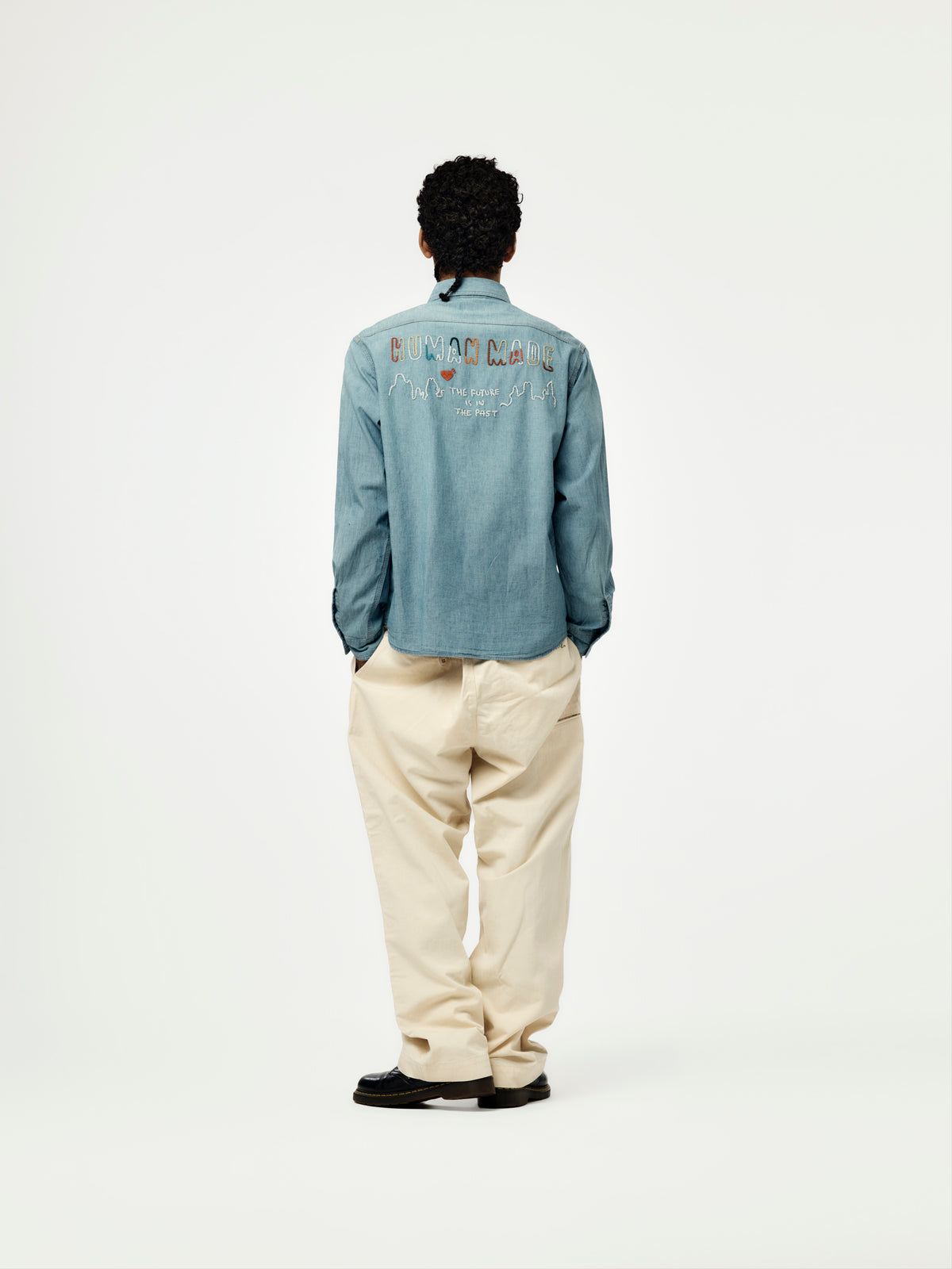 EMBROIDERED CHAMBRAY SHIRT (BLUE) - HM32SH005