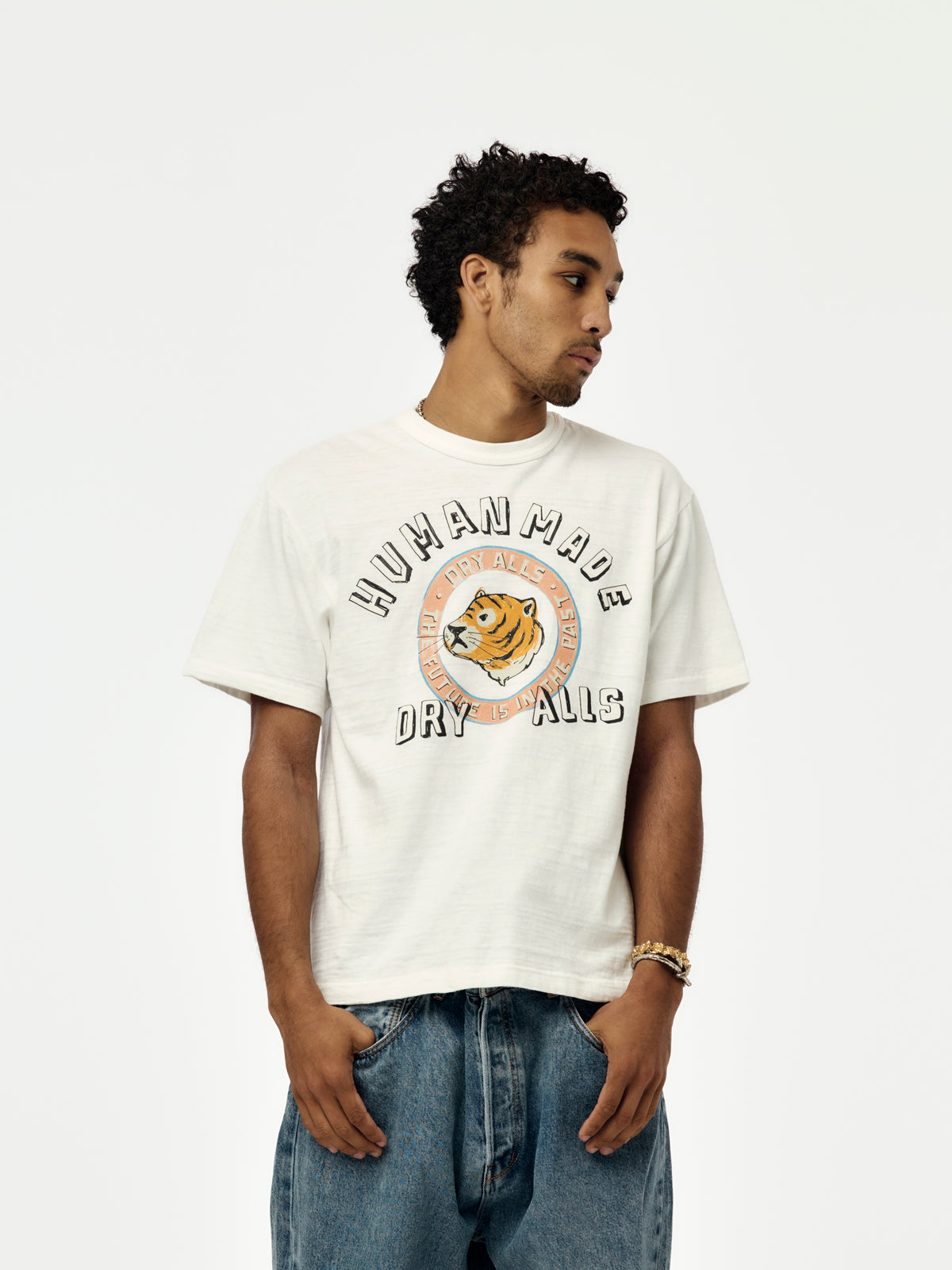 GRAPHIC T-SHIRT (WHITE) - HM32TE013