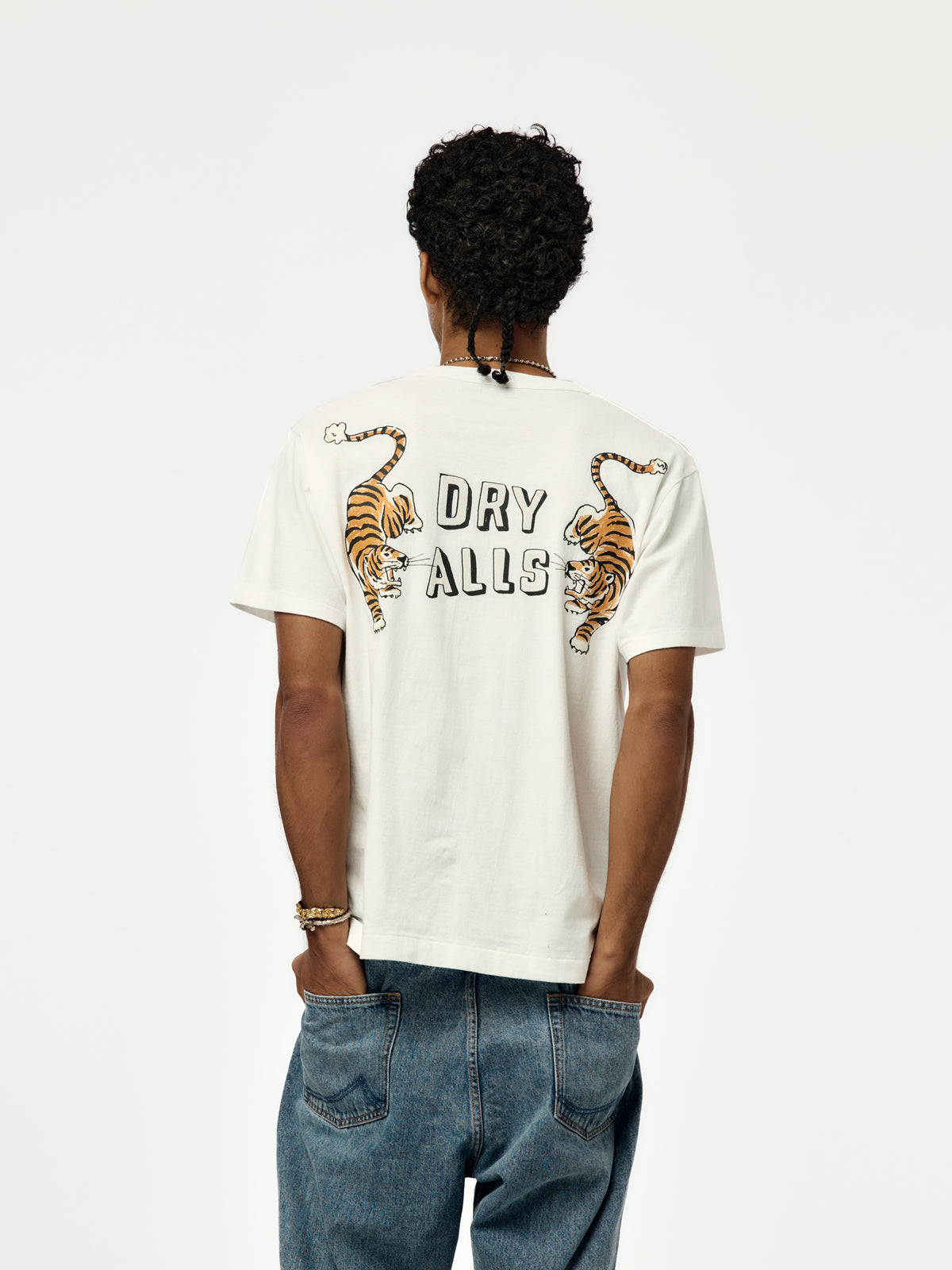 GRAPHIC T-SHIRT (WHITE) - HM32TE015