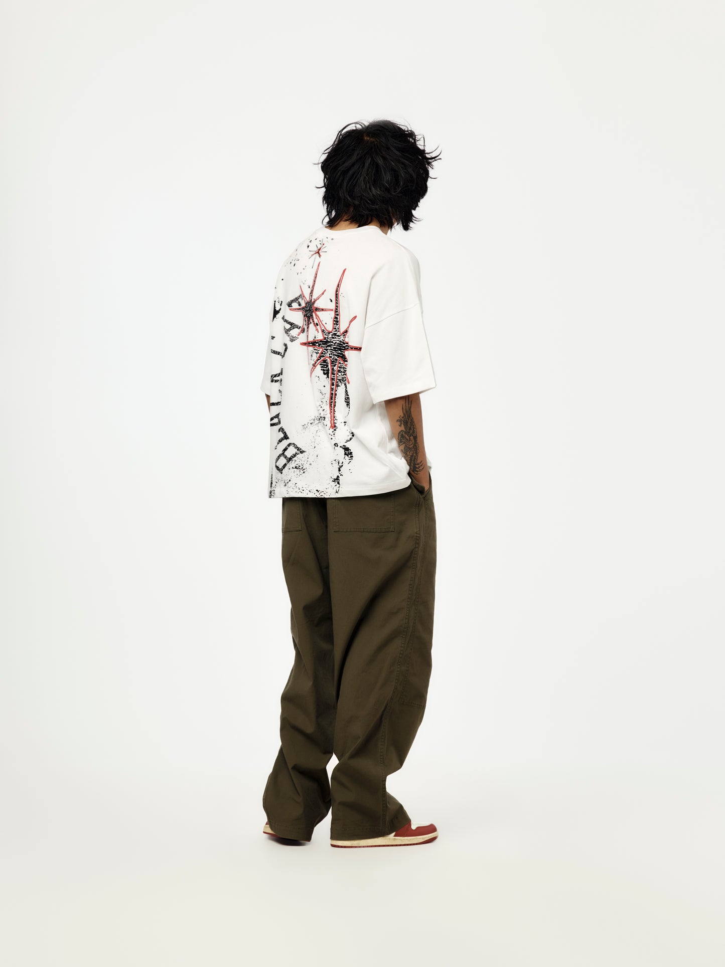 M J BLK CAT STAR SS TEE (WHITE)