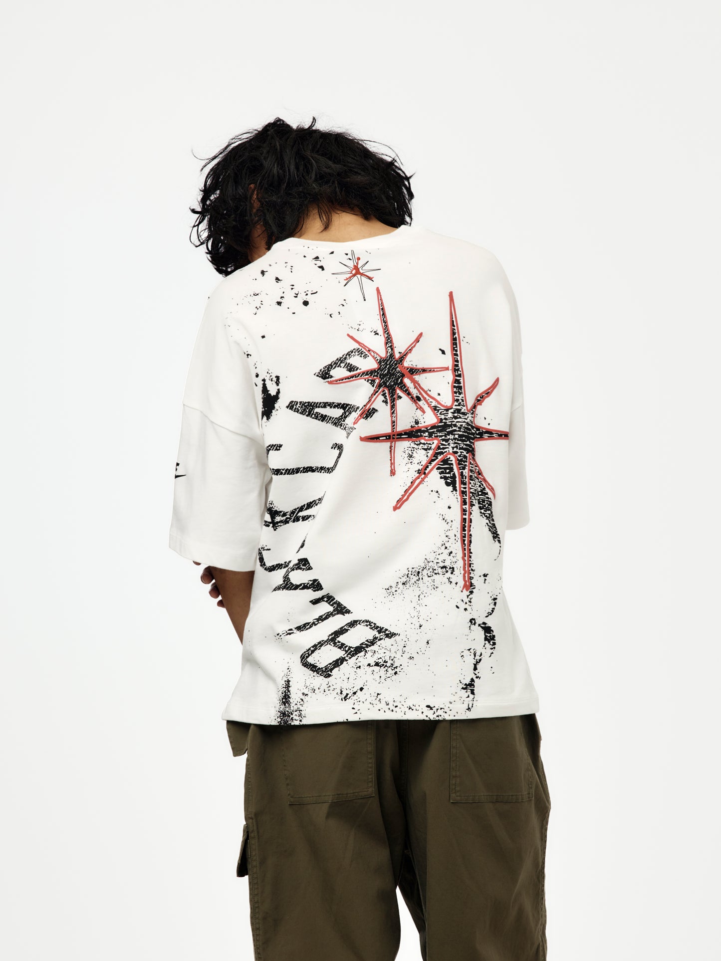 M J BLK CAT STAR SS TEE (WHITE)