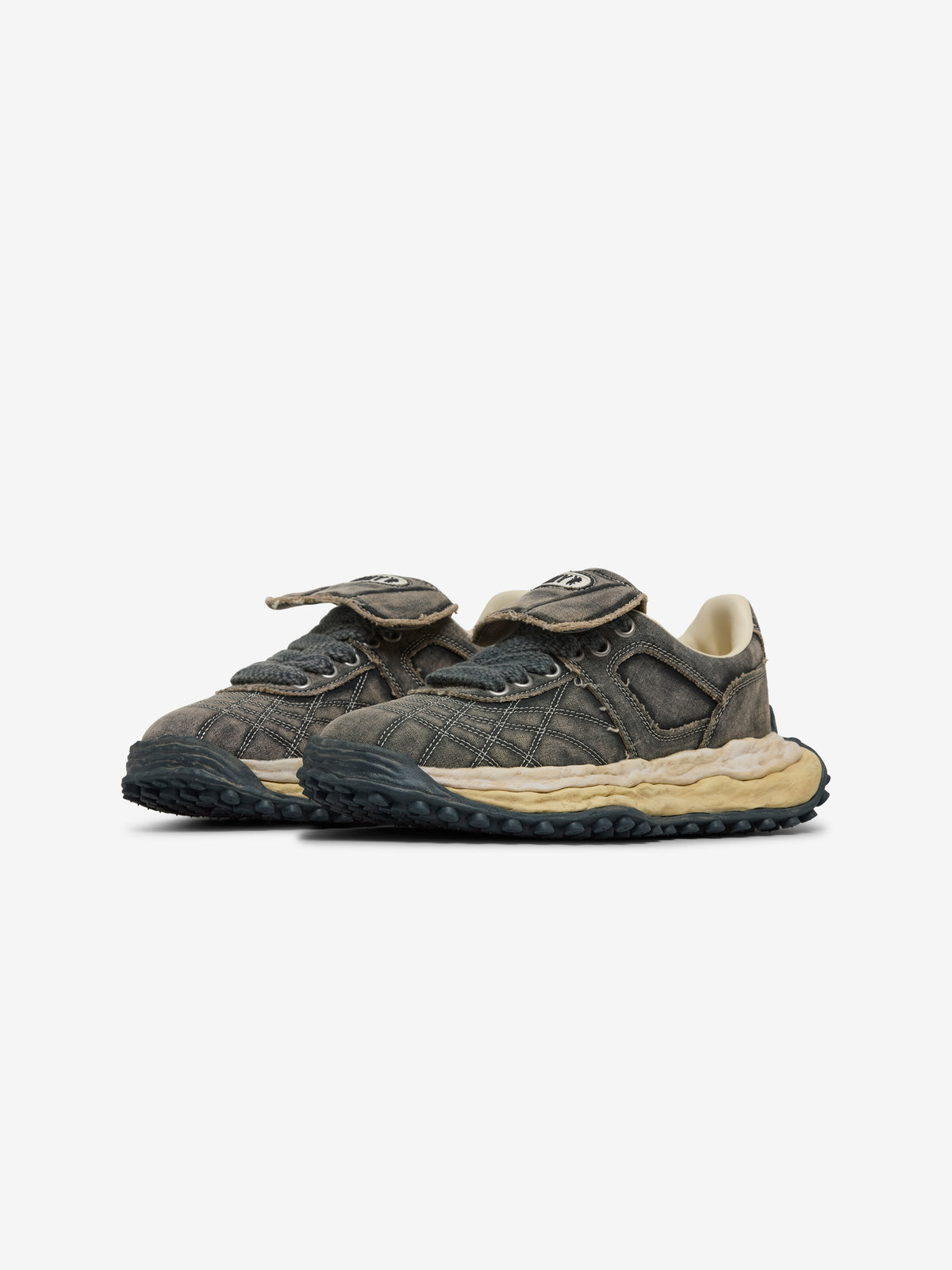 SCOTT BLEACHED CANVAS LOW-TOP SNEAKERS (GRAY)