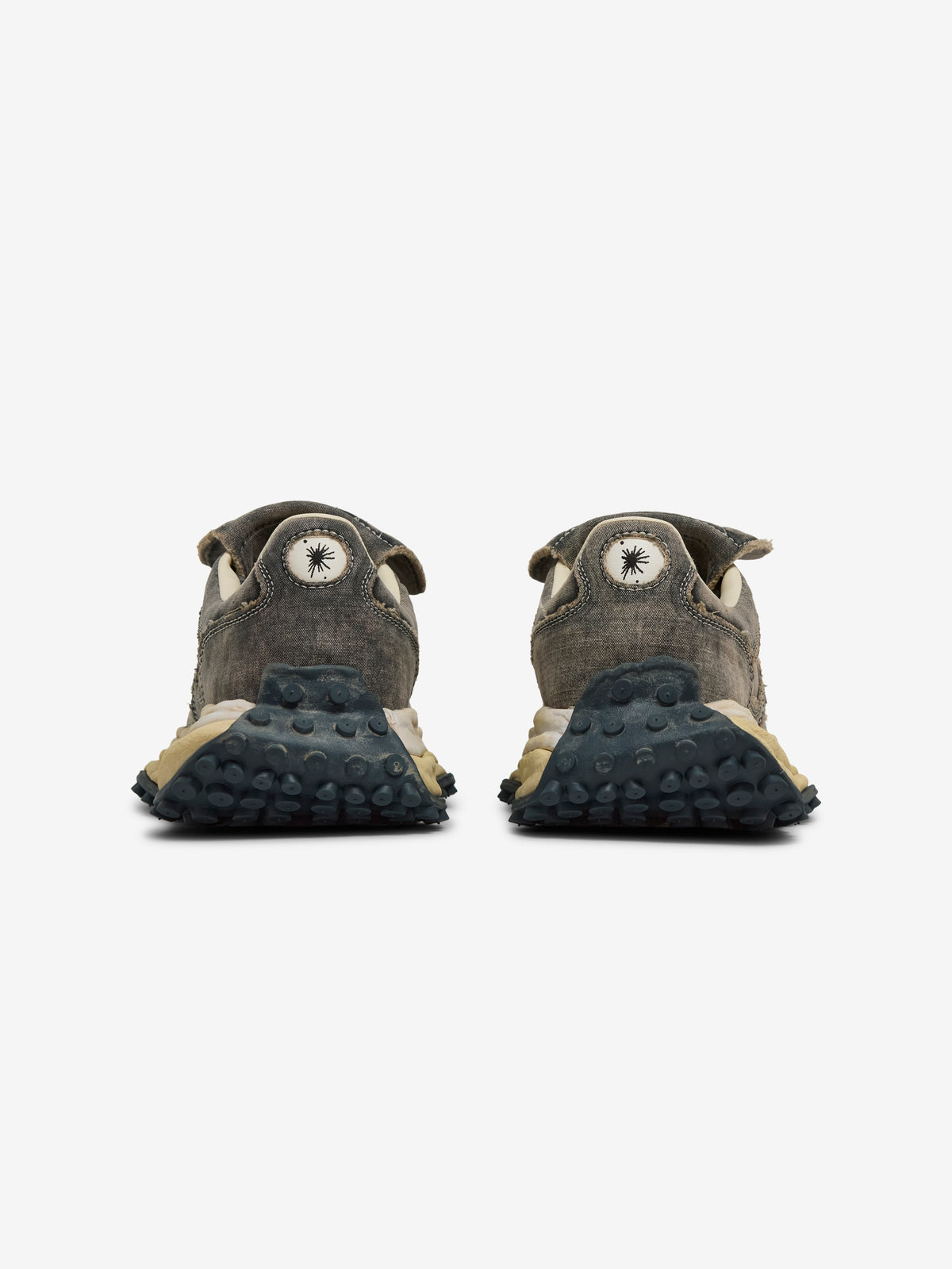 SCOTT BLEACHED CANVAS LOW-TOP SNEAKERS (GRAY)