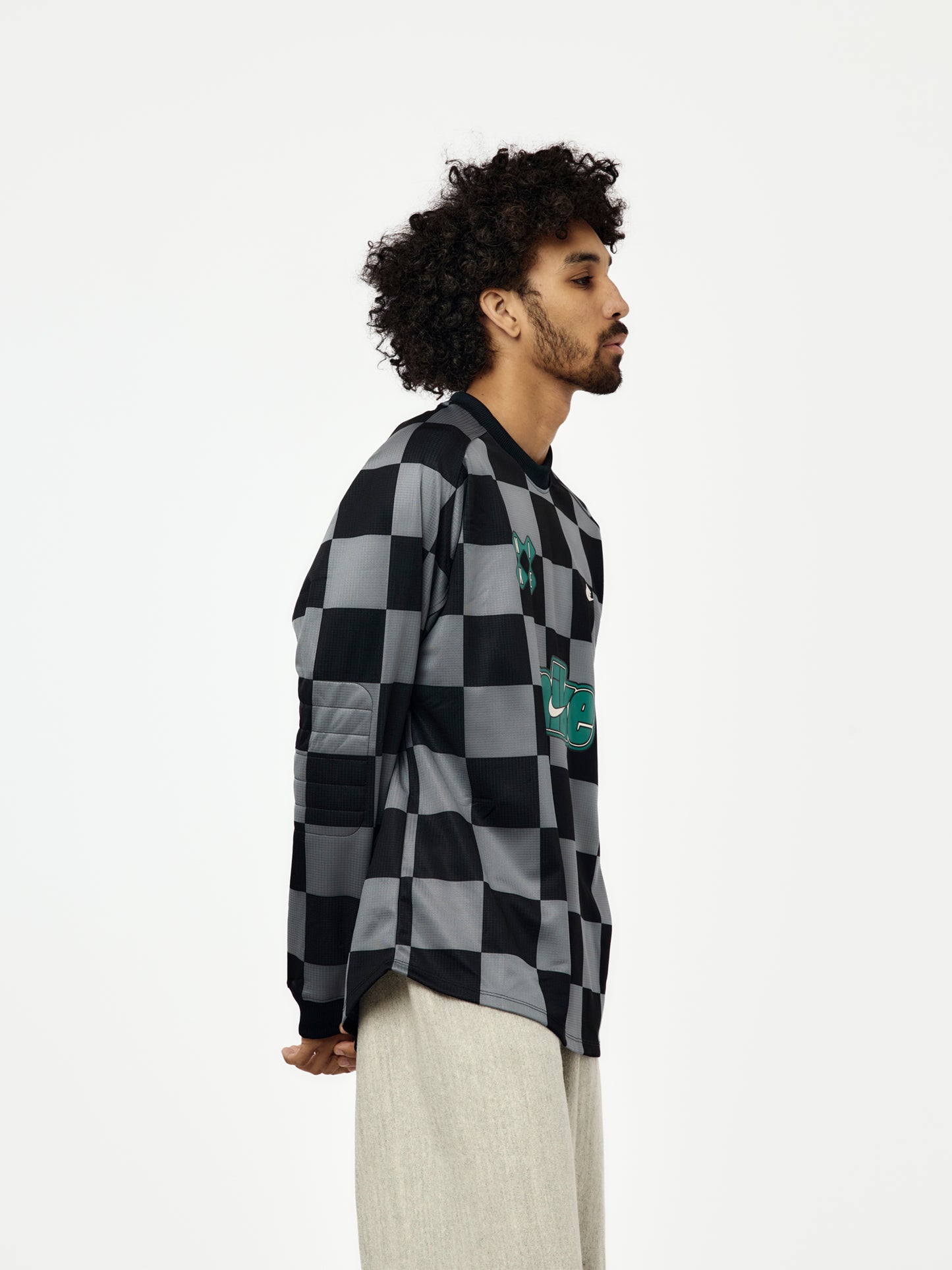 Nike Sportswear Club Men's Goalie Top (SMOKE GREY/BLACK/MALACHITE)