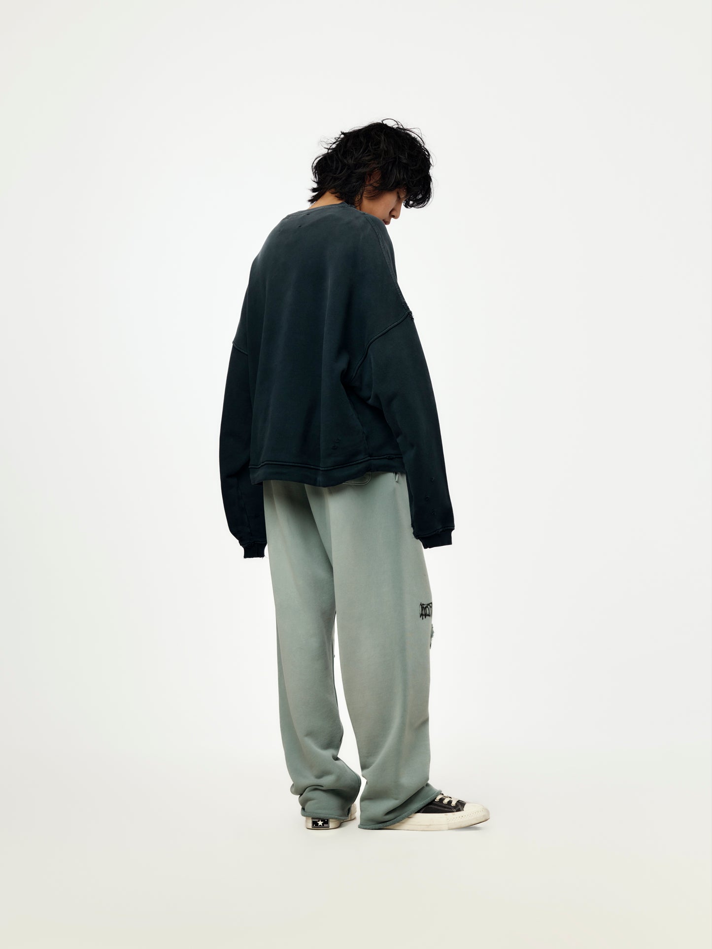 Mythss Crewneck (Vintage Black)