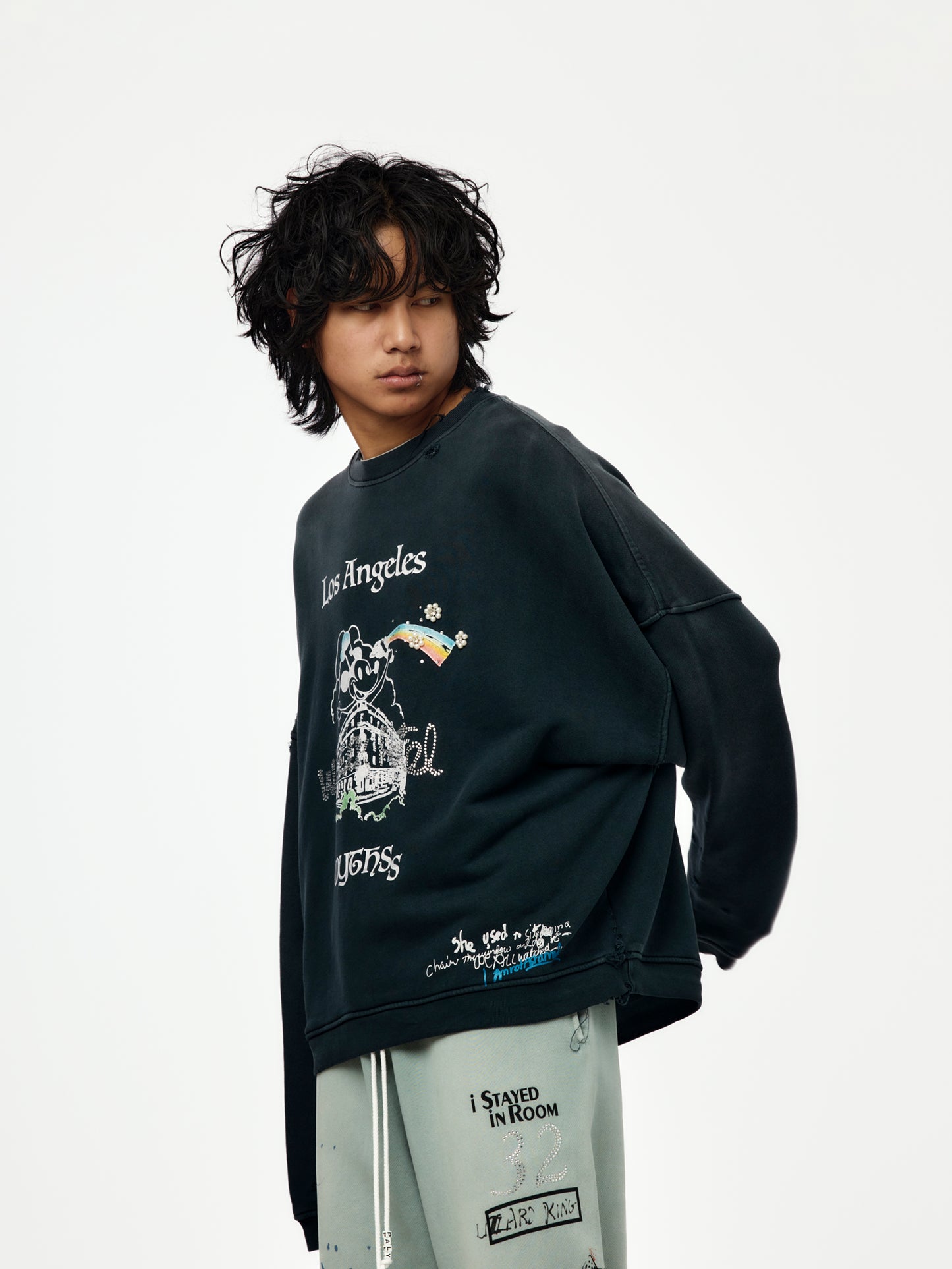 Mythss Crewneck (Vintage Black)