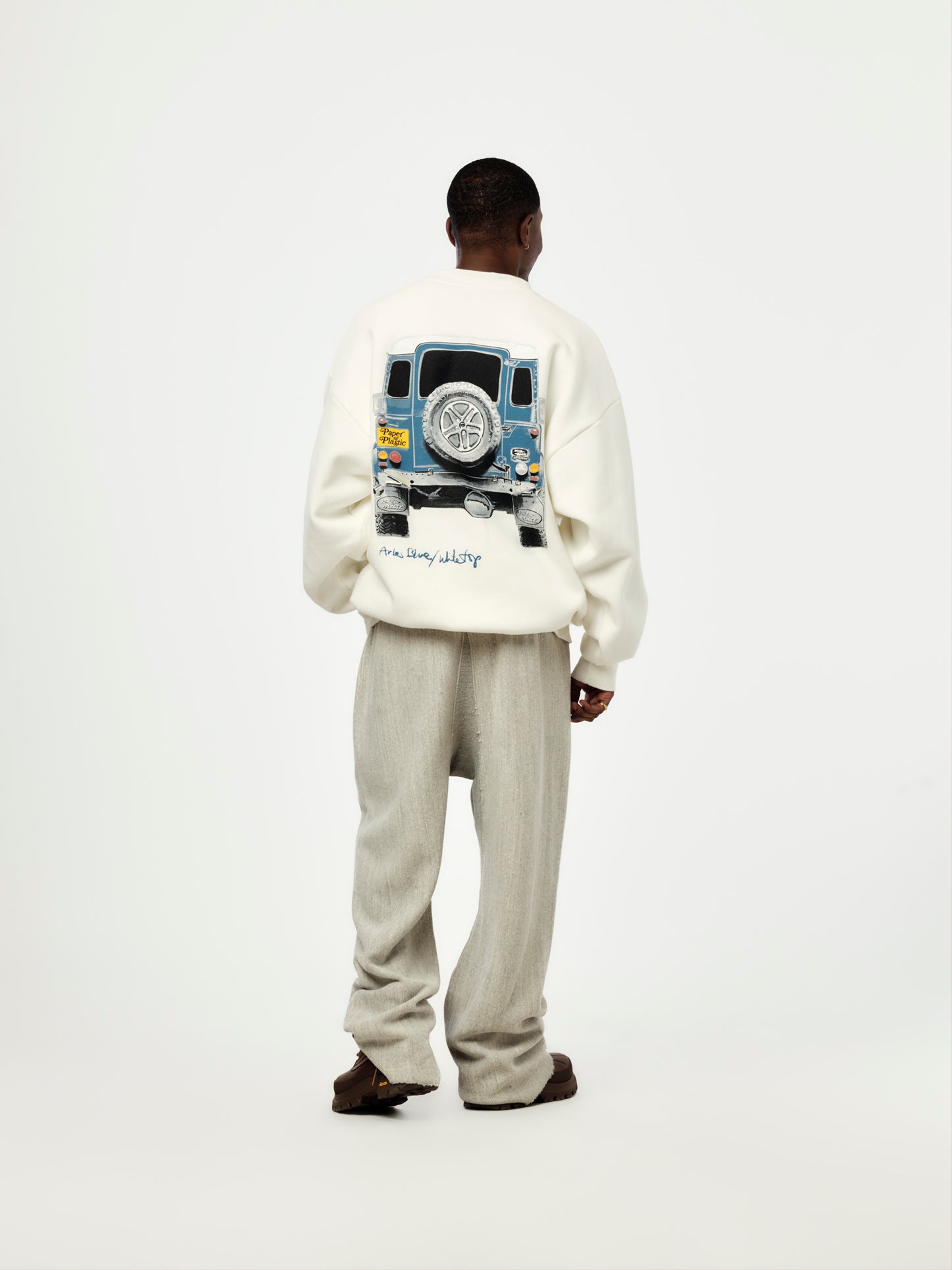 Defender L/S Crewneck (Cream)