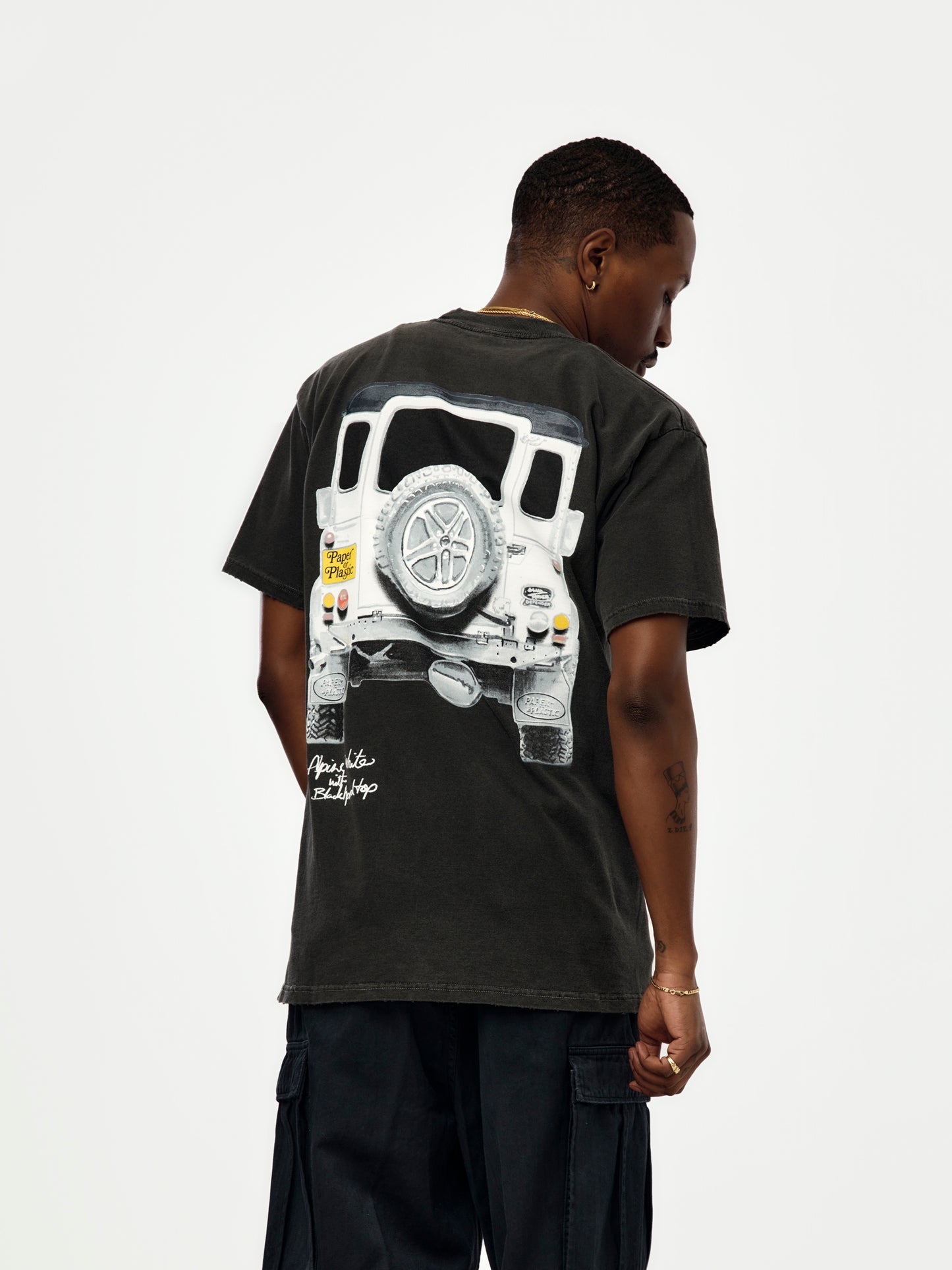 Defender Tee (Faded Grey)