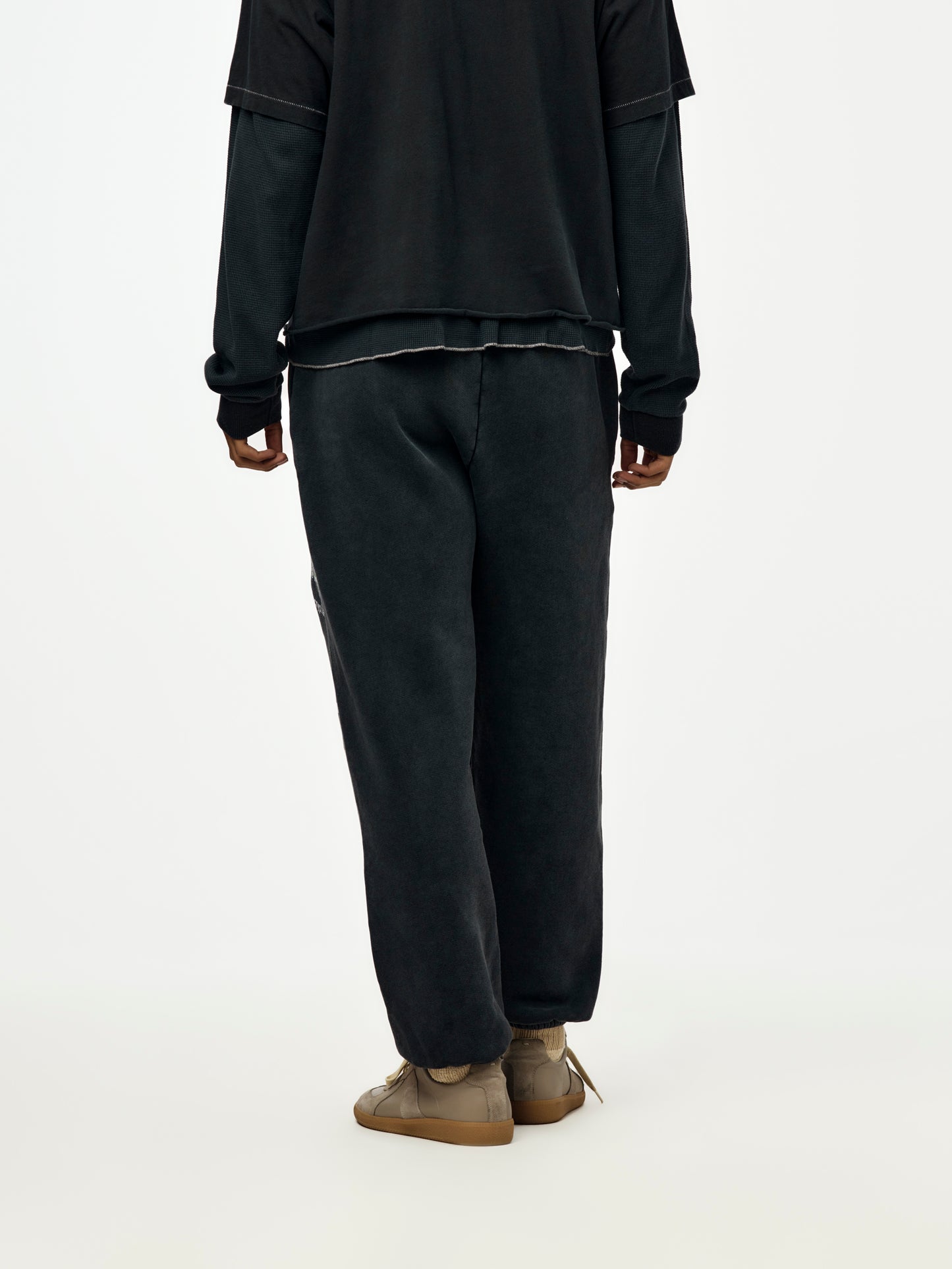 APOCRYPHA ENEMY SWEAT (Mechanic Black)