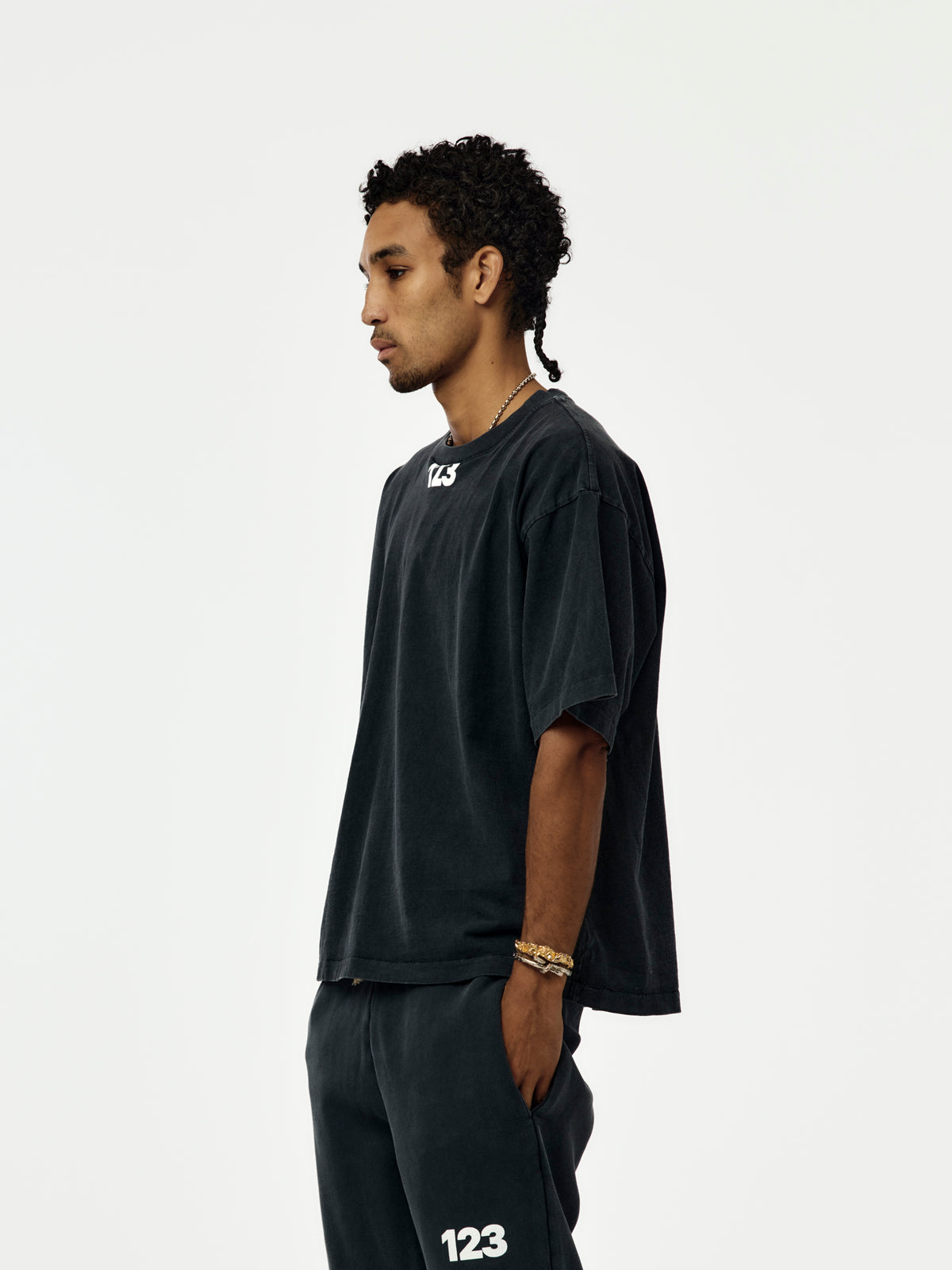 USO 123 TEE (BLACK)