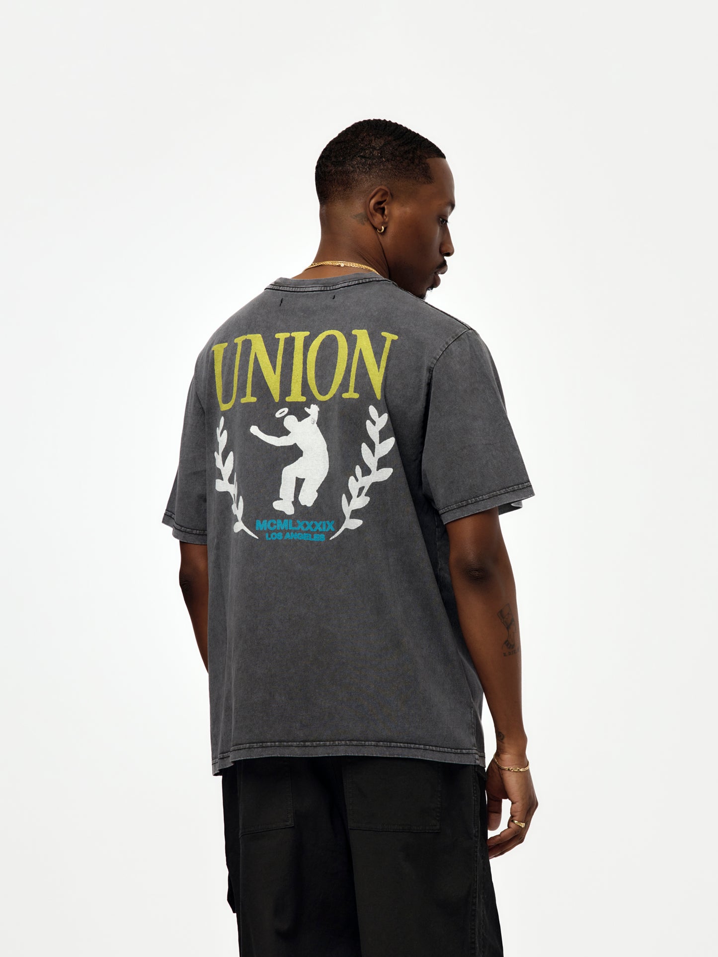 CREST TEE (VINTAGE BLACK)