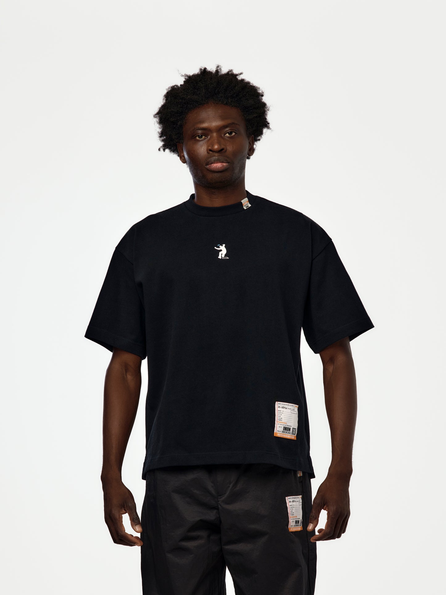 UNION x in・stru(men-tal) FRONTMAN TEE (BLACK)