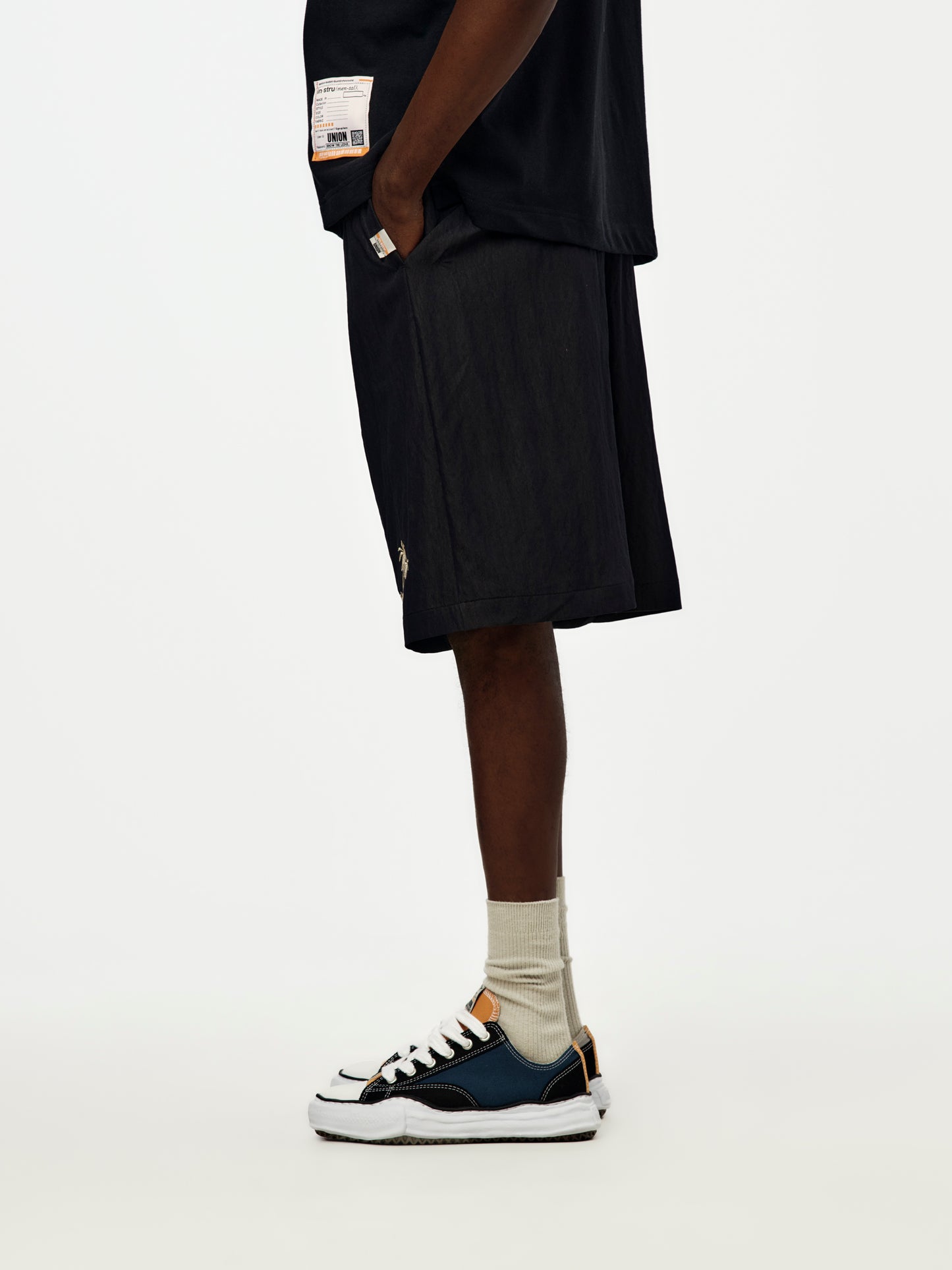 UNION x in・stru(men-tal) SHORTS (BLACK)