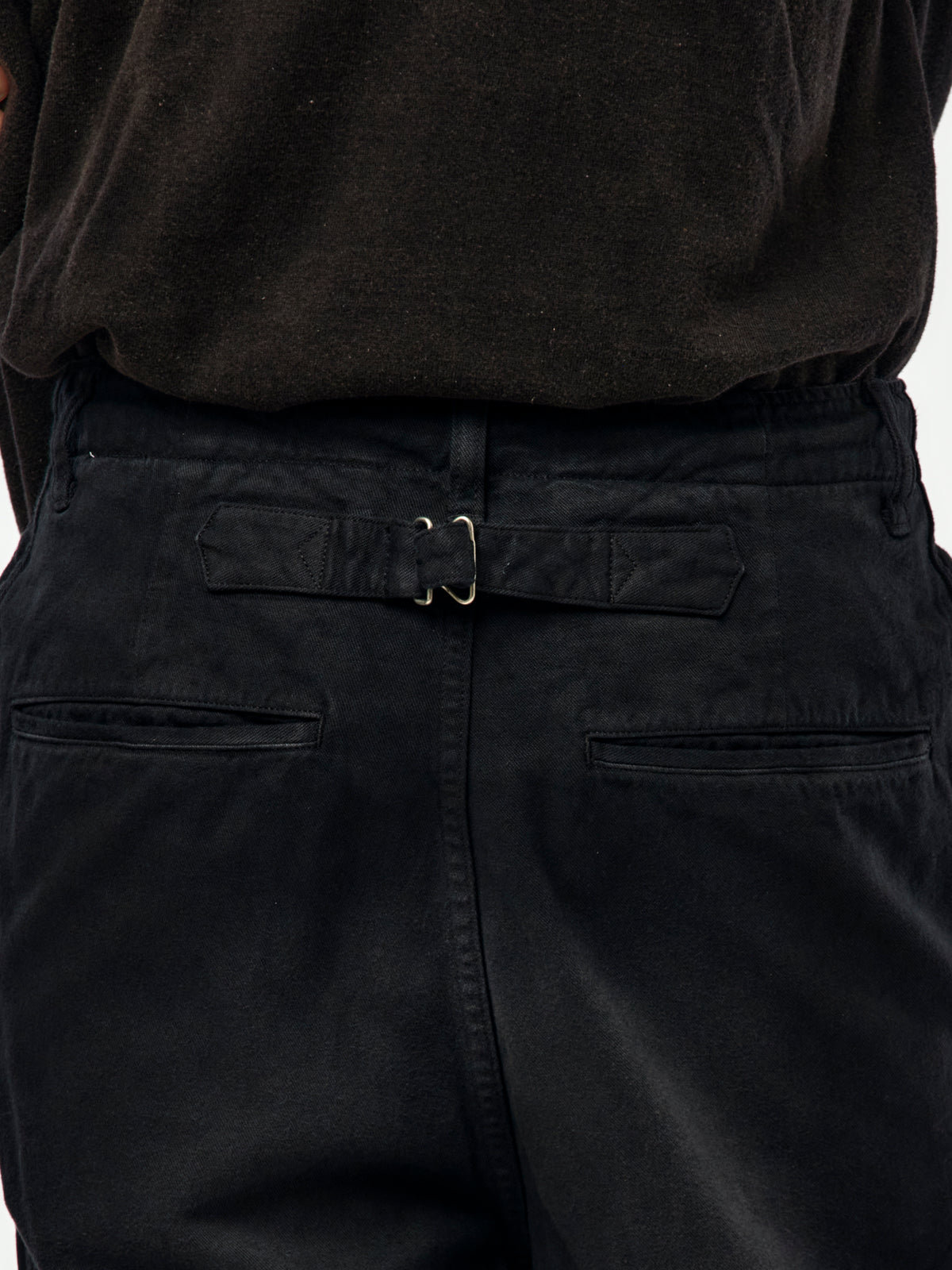 BROADER CHINO CRASH (BLACK)